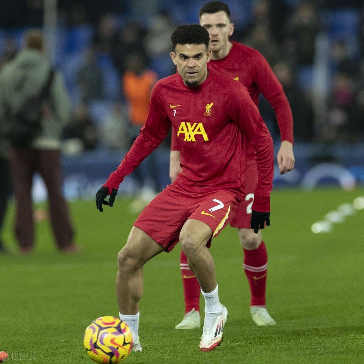 详细阅读:od体育网页版-狼队冲击欧冠,士气水涨船高! od体育网页版-狼队冲击欧冠,士气水涨船高!